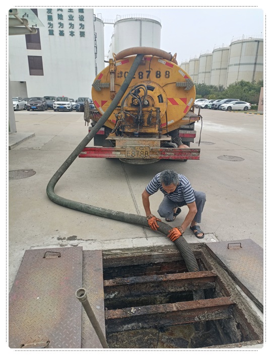 南林乡隔油池清掏