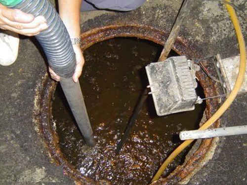 南林乡隔油池清理